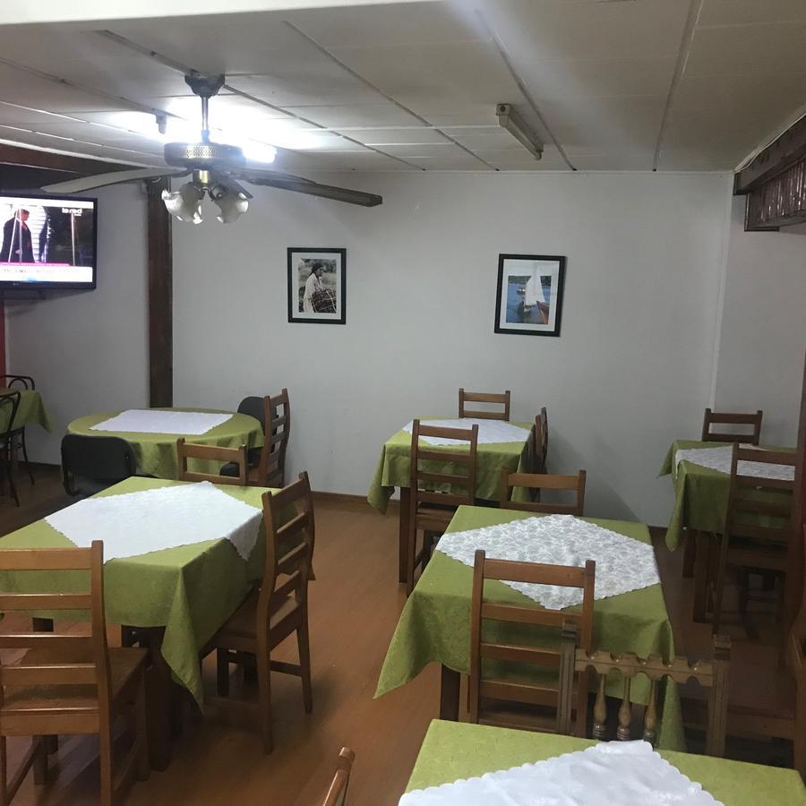 Hostal Central Castro Bagian luar foto